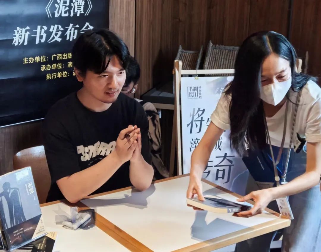 刘楚昕回应成为“流量作家”