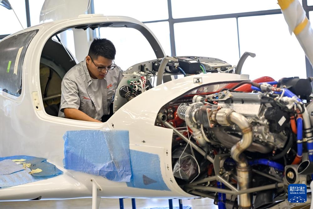 活力中国调研行丨从低空到深空 安徽加快布局空天信息产业 活力中国调研行丨从低空到深空 安徽加快布局空天信息产业