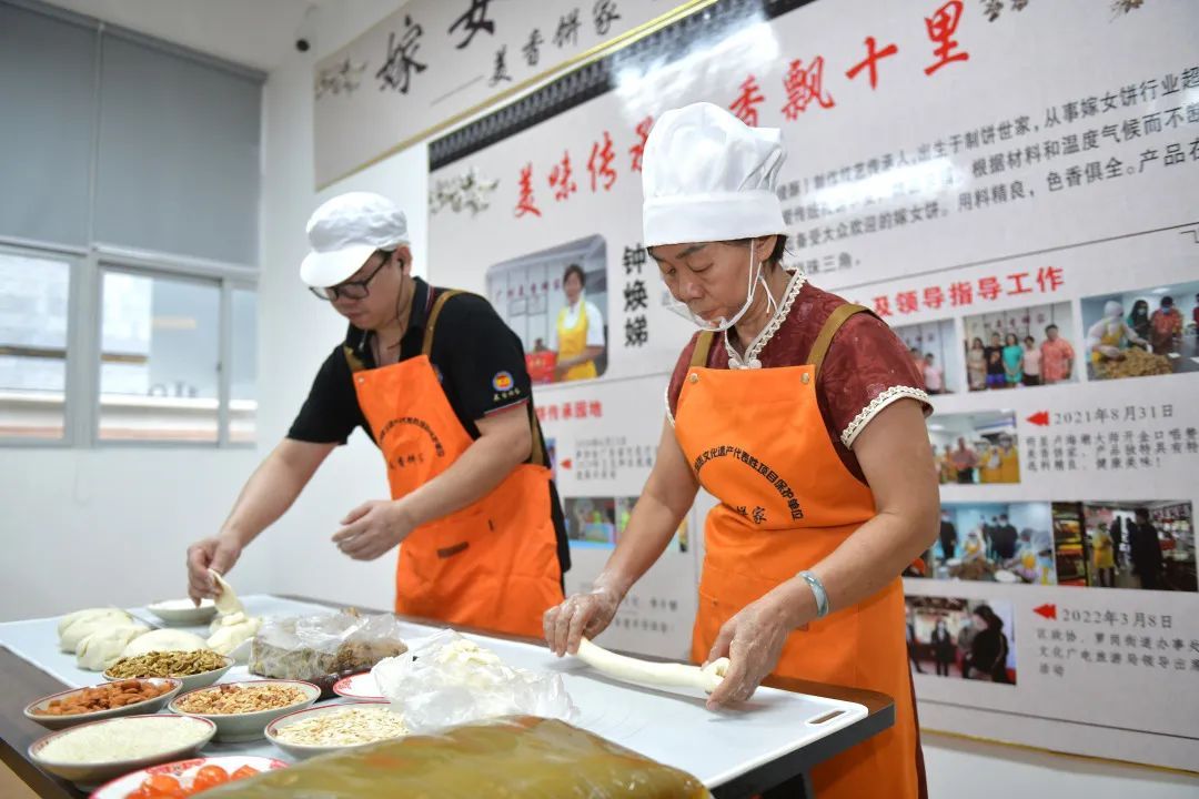 30 年只做一件事，广州阿姨的 32㎡饼店，藏着老广嫁娶的“幸福密码”