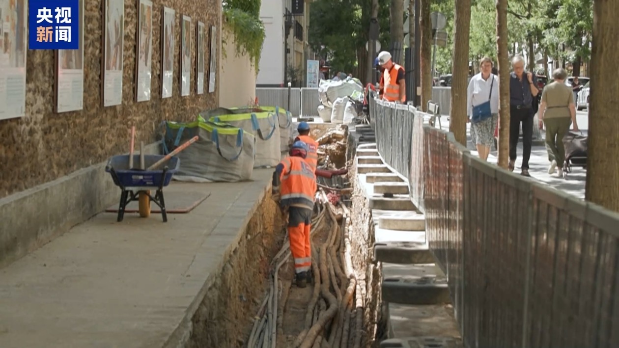 热浪来袭 欧洲多地遭遇极端高温天气 热浪来袭 欧洲多地遭遇极端高温天气