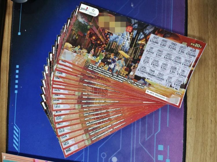 深更半夜，男子干这事想“中奖”？四小时后……