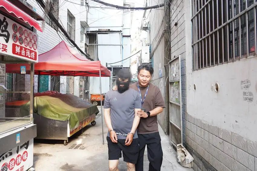 准新机竟是山寨！警方：23人已落网