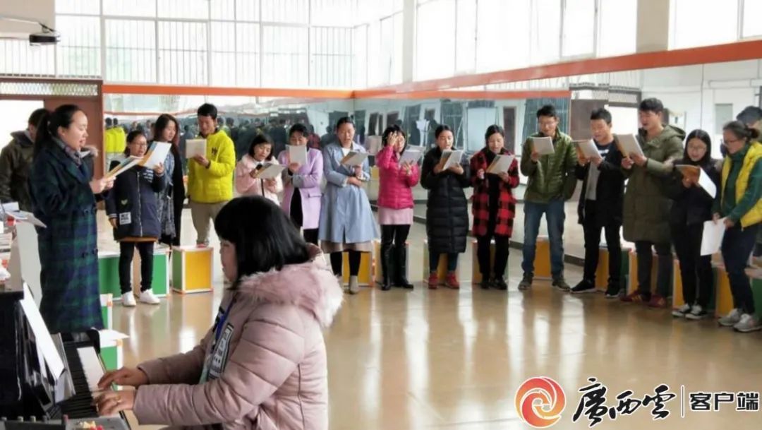 人生不设限！广西42岁单亲妈妈毕业20年后，考取北大研究生