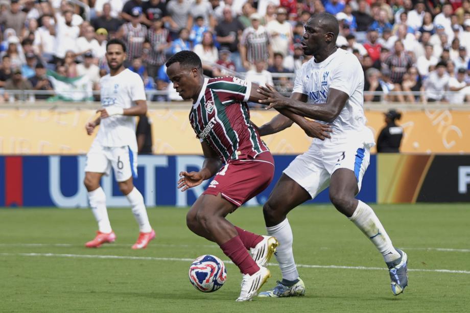 世俱杯1/4决赛 弗卢米嫩塞2-1击败利雅得新月 世俱杯1/4决赛 弗卢米嫩塞2-1击败利雅得新月