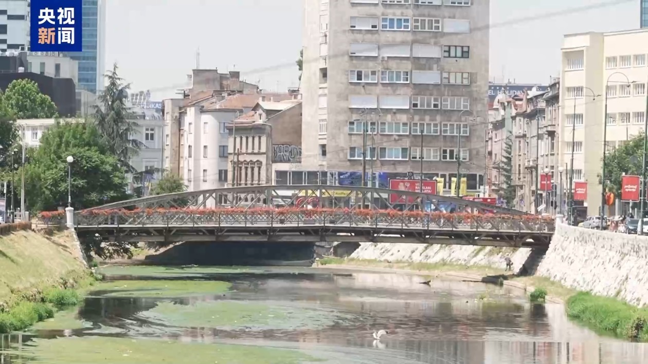 热浪来袭 欧洲多地遭遇极端高温天气 热浪来袭 欧洲多地遭遇极端高温天气