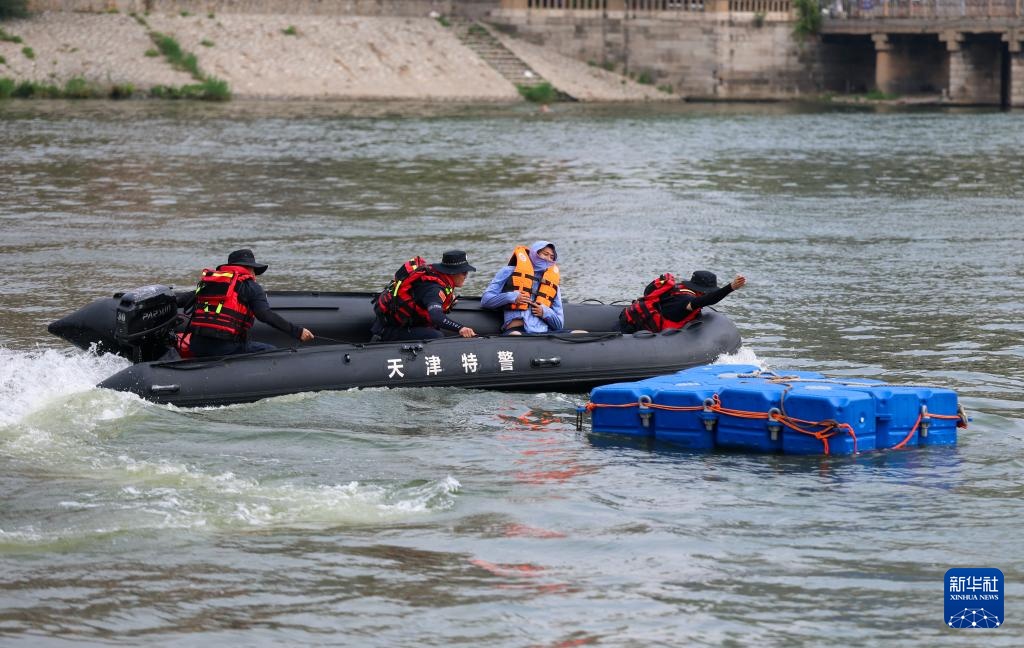 天津开展2025年防汛救援联合演练 天津开展2025年防汛救援联合演练