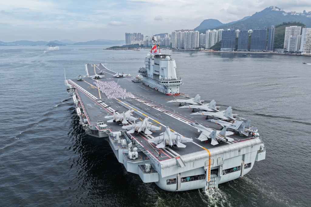 香港各界高度评价海军山东舰编队访问香港