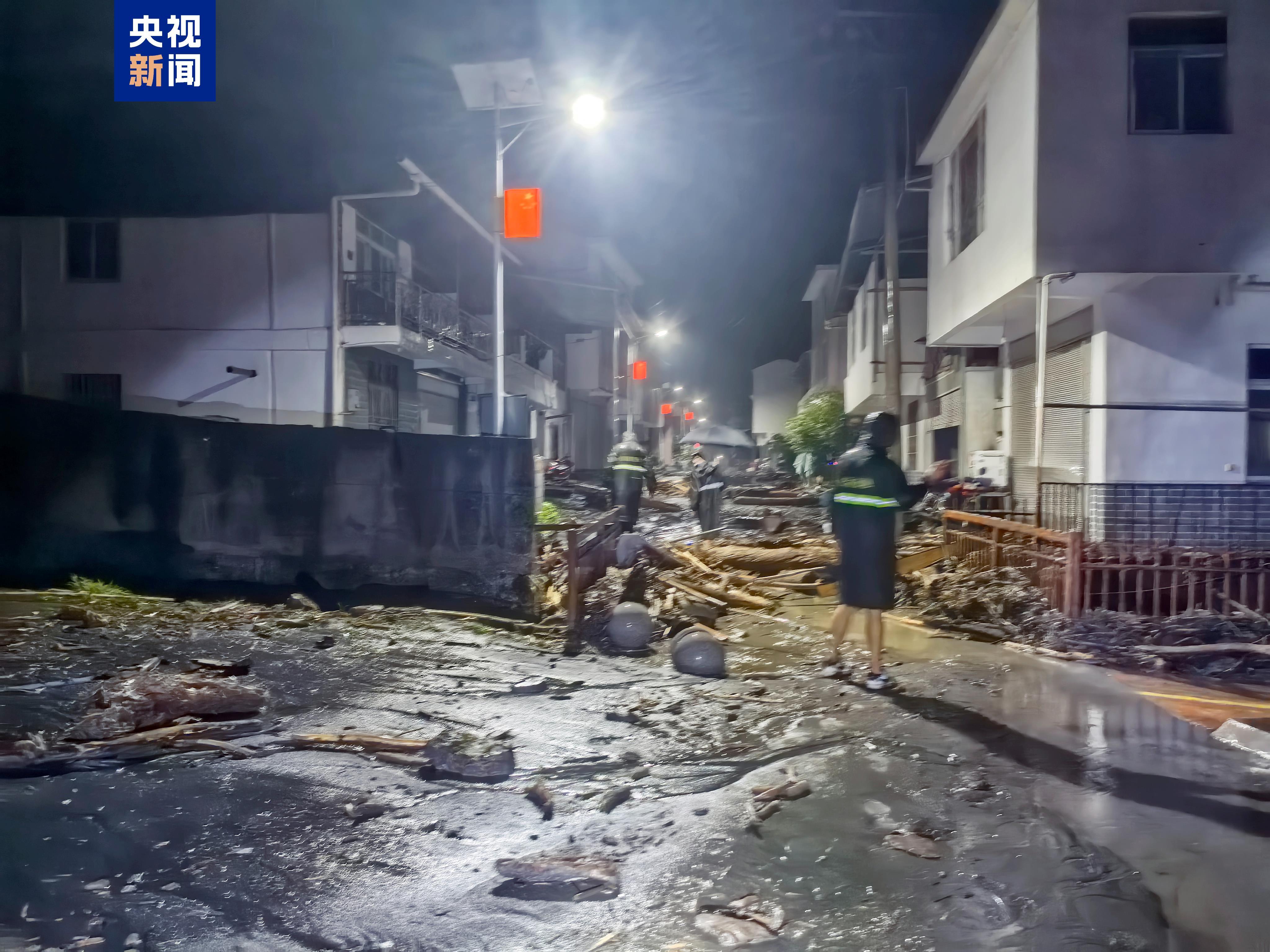 四川松潘发生泥石流 904户2208人提前转移 未造成人员伤亡