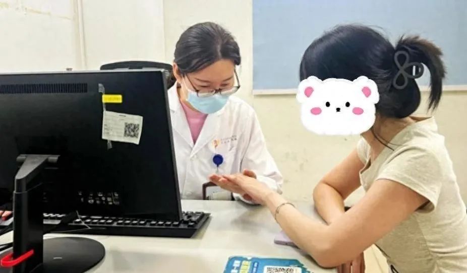 在酒店这样洗澡可能感染HPV病毒？有网友称中过招！公共场所请避免这样做