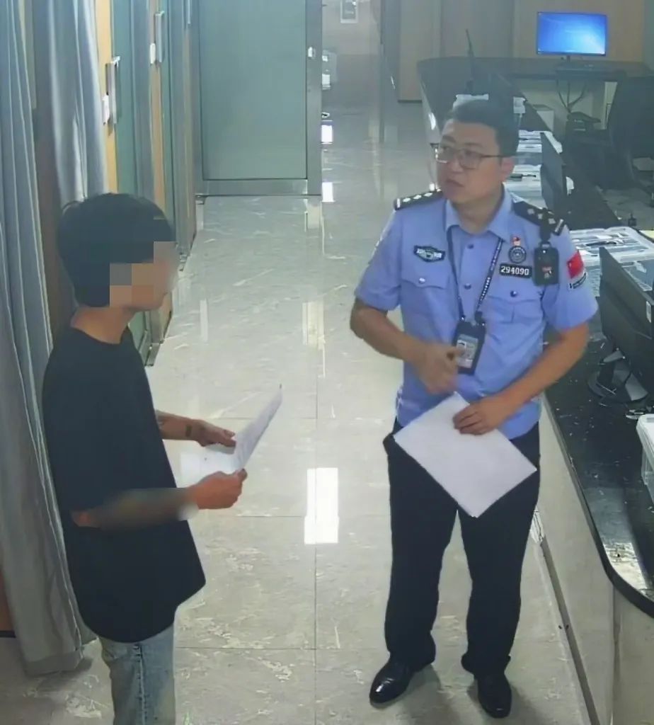 一学生中考后被骗入东南亚电诈园区,被迫背诵诈骗话术、险被转卖,白云边检提醒 一学生中考后被骗入东南亚电诈园区,被迫背诵诈骗话术、险被转卖,白云边检提醒