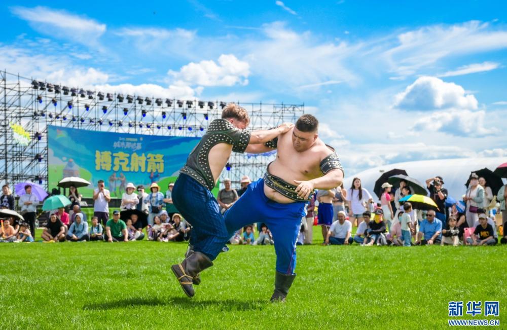 呼和浩特：城市那达慕燃动夏日激情