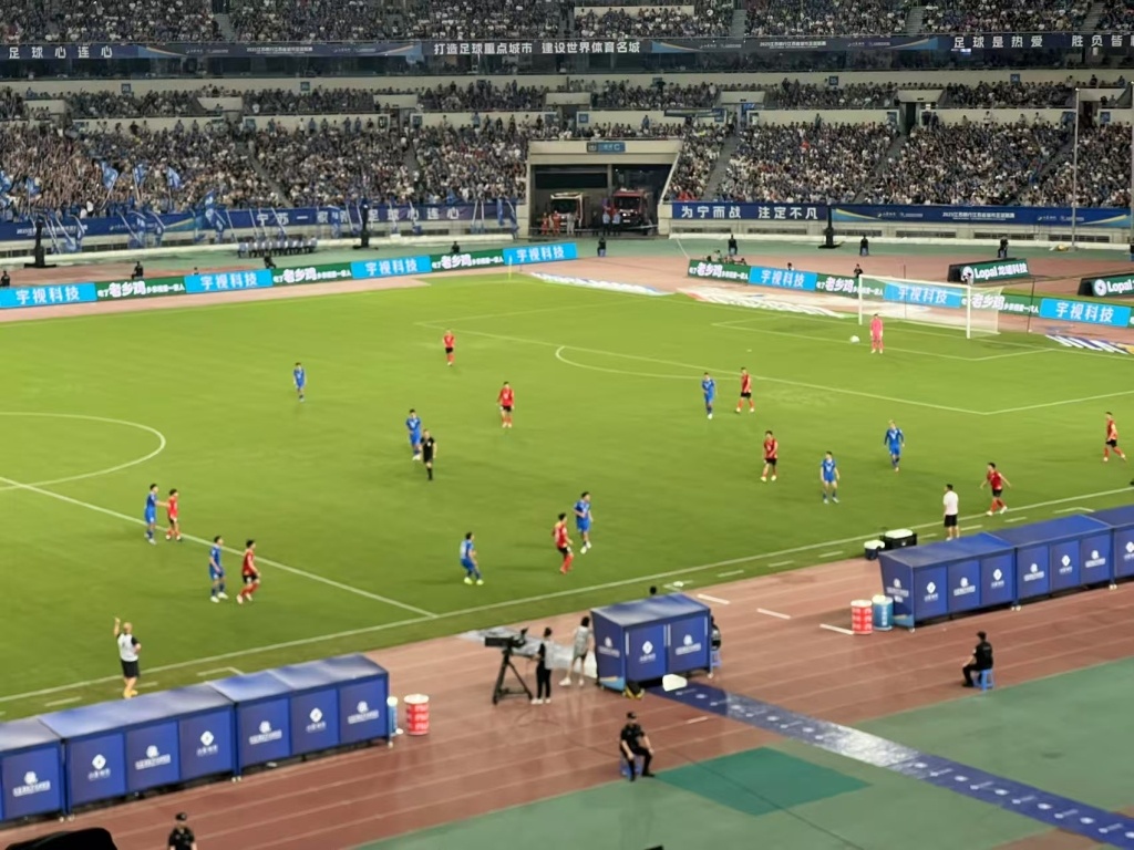 60396人,0比0,“苏超”一场比赛诞生两项纪录 60396人,0比0,“苏超”一场比赛诞生两项纪录