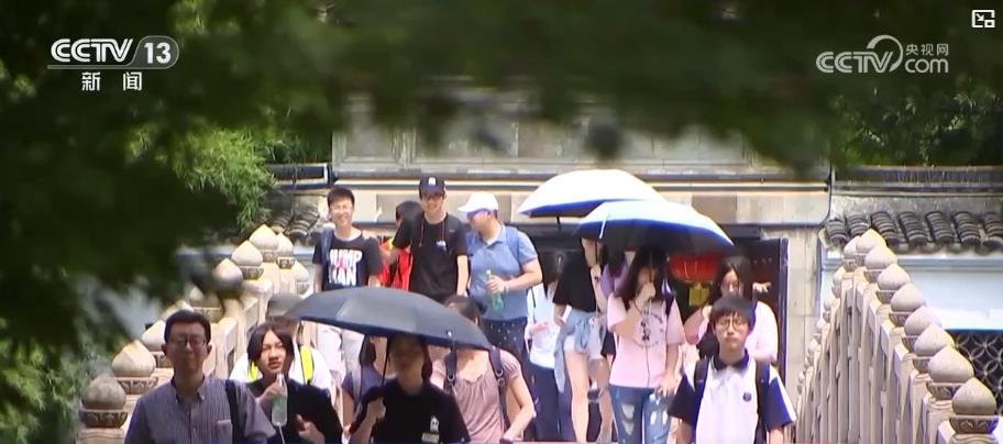 多措并举应对高温“烤”验:防暑降温保生产保民生 为群众安全度夏保驾护航 多措并举应对高温“烤”验:防暑降温保生产保民生 为群众安全度夏保驾护航