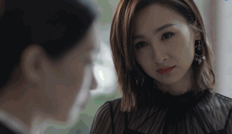 知名女演员自曝曾患精神疾病！《新闻女王》拍摄期间曾发病：很接近死亡的感觉