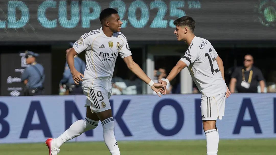 世俱杯四强诞生 “大巴黎”九人取胜,姆巴佩直面旧主 世俱杯四强诞生 “大巴黎”九人取胜,姆巴佩直面旧主