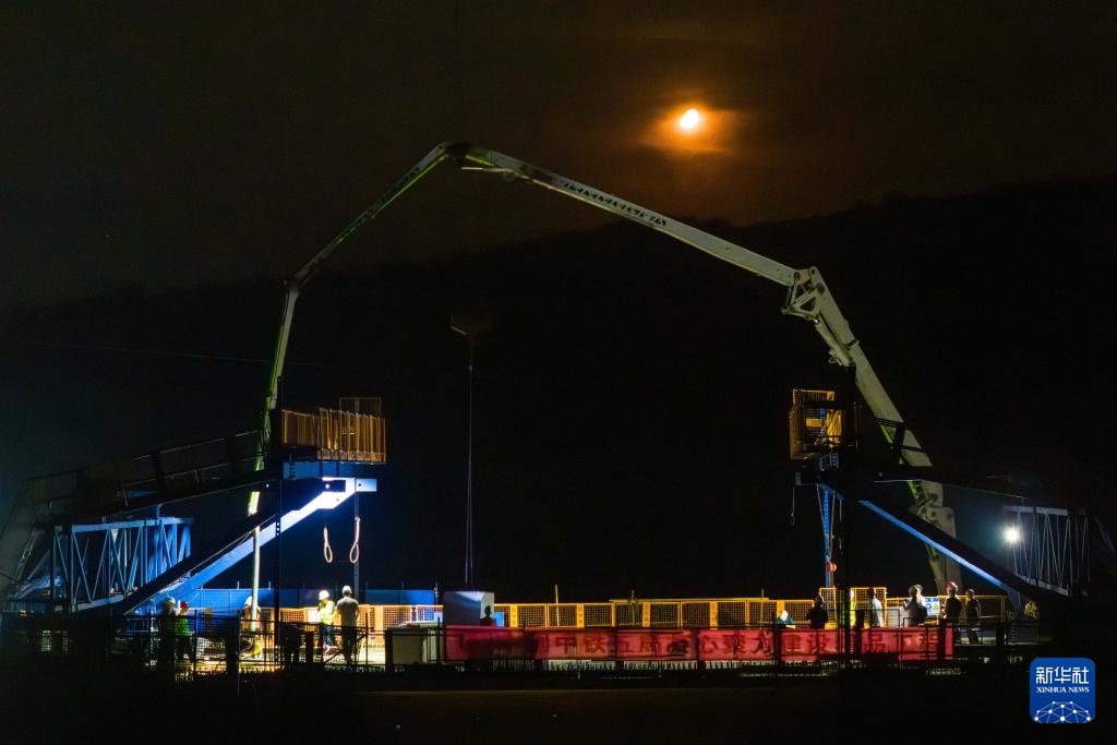 邵永高铁全线首座连续梁成功合龙