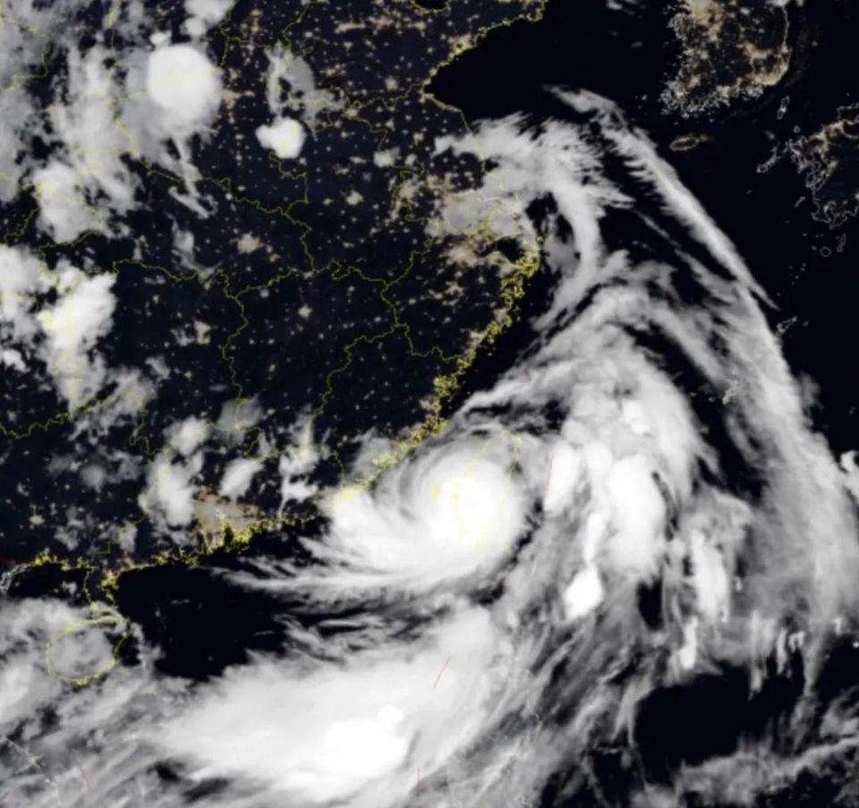 台风“丹娜丝”凌晨登陆!路径大转弯,或在浙江二次登陆 台风“丹娜丝”凌晨登陆!路径大转弯,或在浙江二次登陆