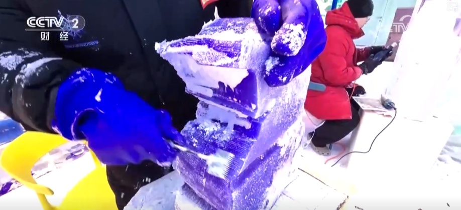 从“冬季爆款”到“四季常青” 科技点亮“反季玩冰雪”赋能夏日新消费