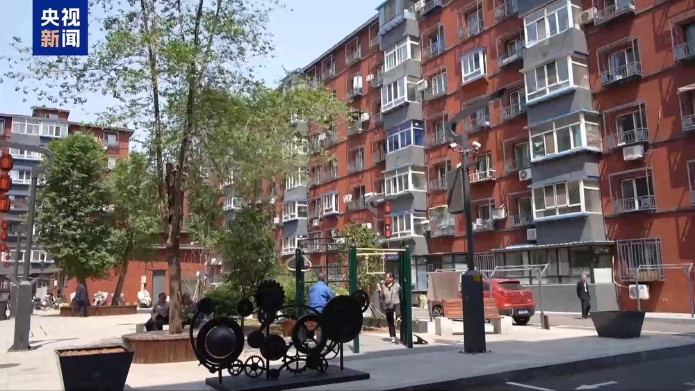 老旧小区改造破题 物业“先尝后买”让居民自愿缴费 老旧小区改造破题 物业“先尝后买”让居民自愿缴费