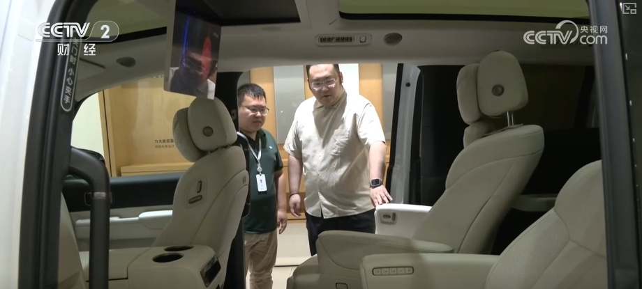 金融支持与以旧换新行动释放政策“组合拳”合力 汽车消费订单增长