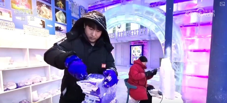 从“冬季爆款”到“四季常青” 科技点亮“反季玩冰雪”赋能夏日新消费