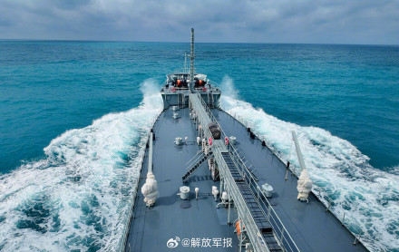 砺兵深蓝！海军多艘舰艇海上练兵