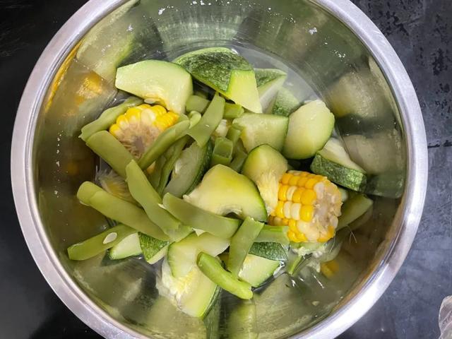 “贵州省汤”终于火了！减脂神器还解暑，强烈建议你试试！