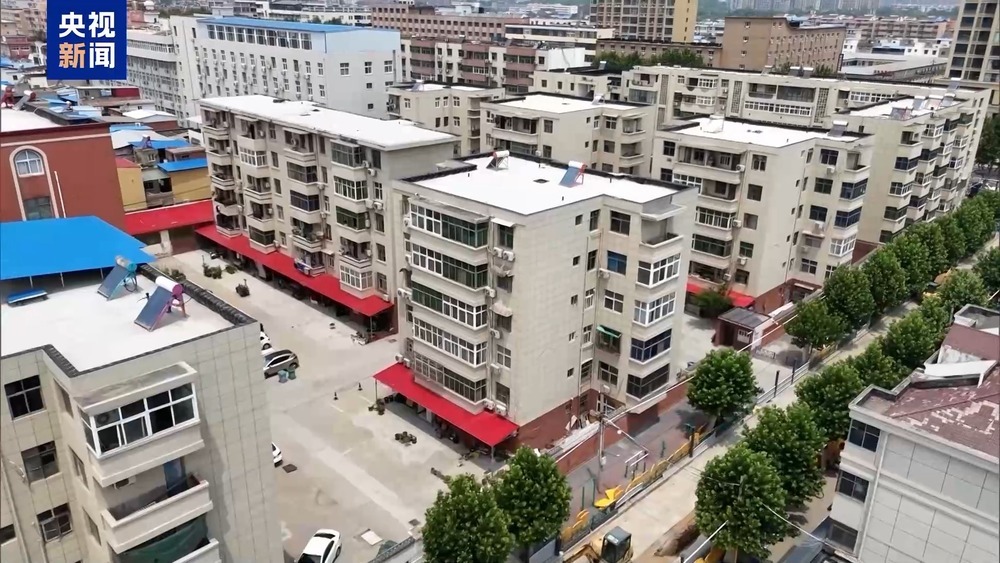 老旧小区改造破题 物业“先尝后买”让居民自愿缴费 老旧小区改造破题 物业“先尝后买”让居民自愿缴费