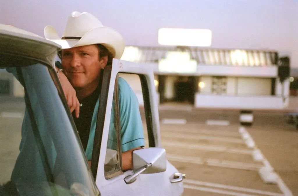 知名男演员于家中去世！死因公布这些经典角色太熟悉…