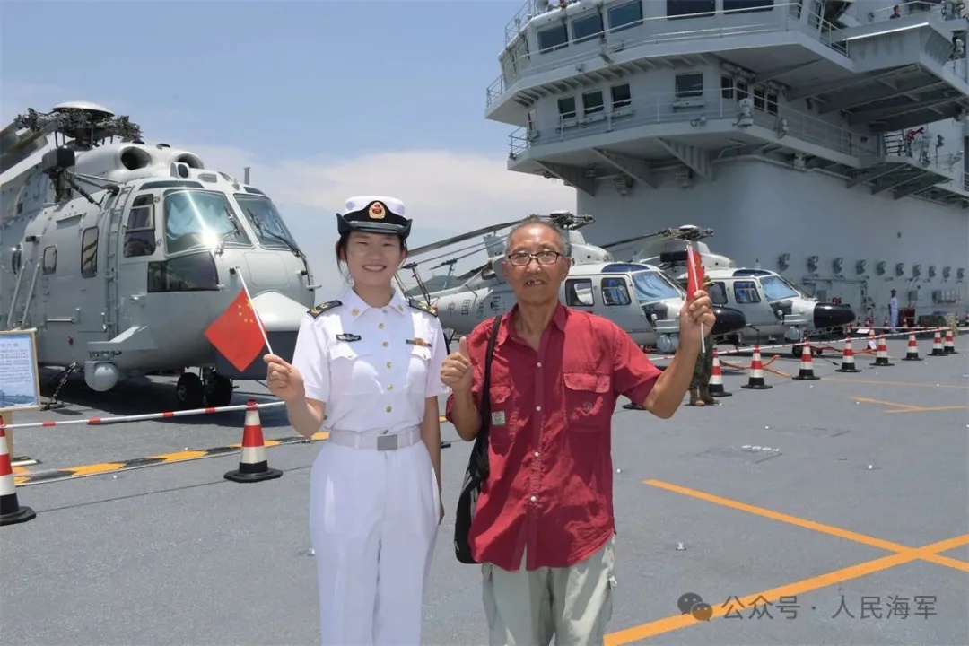 急!手机锁屏1423分钟,八旬老人如何圆梦山东舰 急!手机锁屏1423分钟,八旬老人如何圆梦山东舰