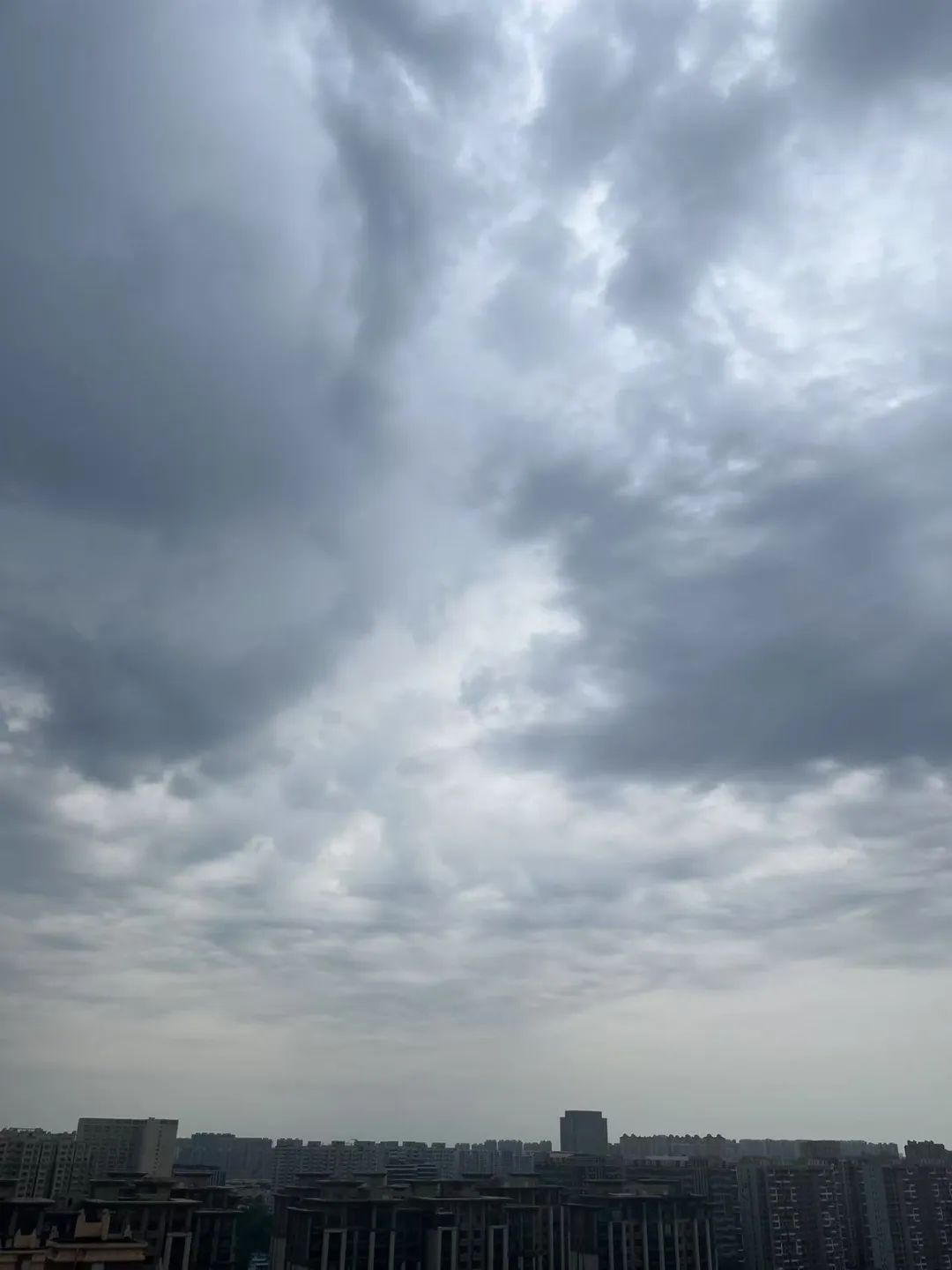 预警！中到大雨+暴雨+雷暴大风！河北大范围降雨马上到