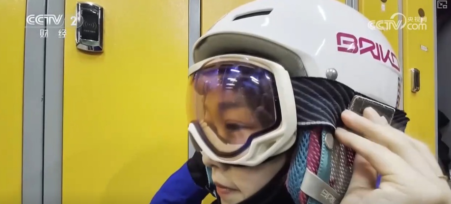 从“冬季爆款”到“四季常青” 科技点亮“反季玩冰雪”赋能夏日新消费