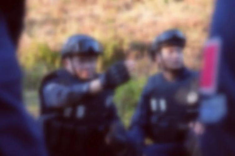 潜伏、堵截、飙车……他与毒贩们的边境生死战 潜伏、堵截、飙车……他与毒贩们的边境生死战