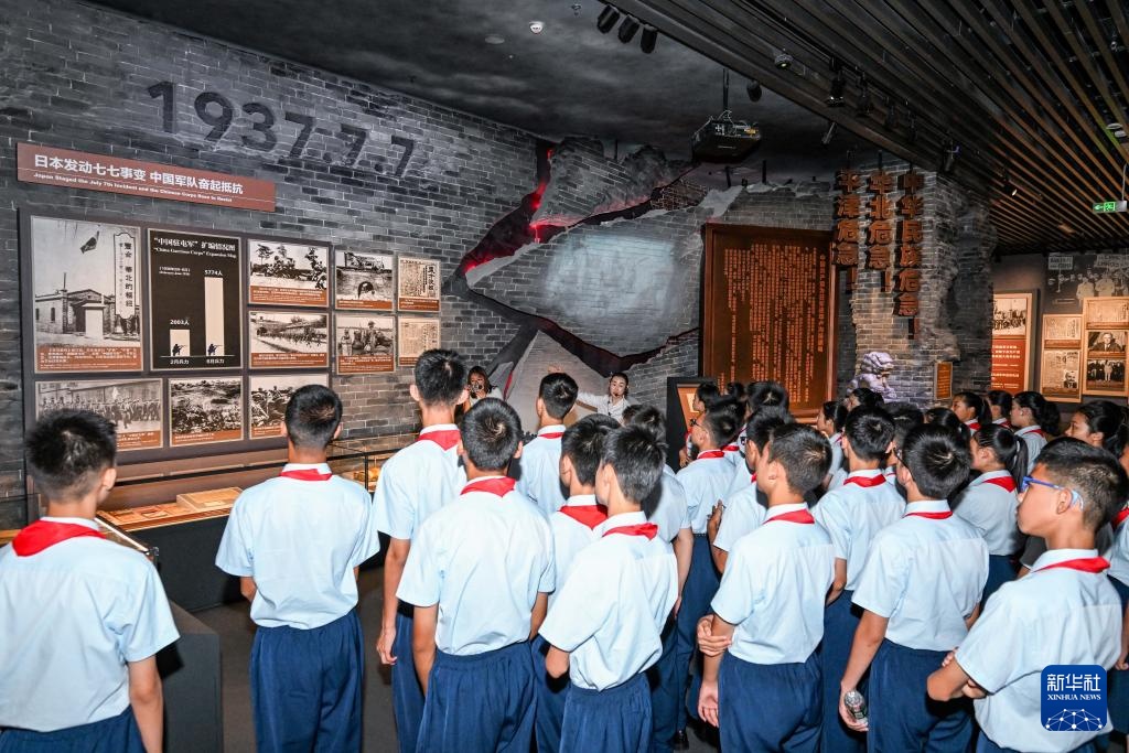 纪念全民族抗战爆发88周年仪式暨《为了民族解放与世界和平》主题展览开幕式在京举行