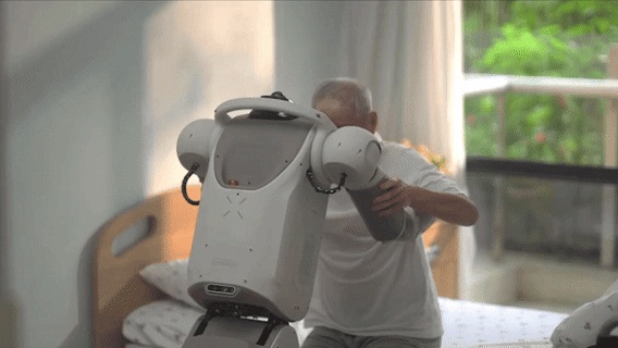 当养老机器人来敲门