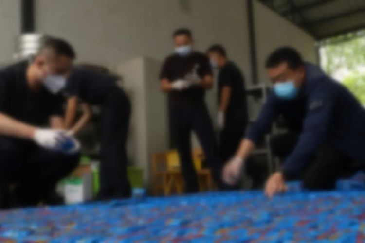 潜伏、堵截、飙车……他与毒贩们的边境生死战 潜伏、堵截、飙车……他与毒贩们的边境生死战