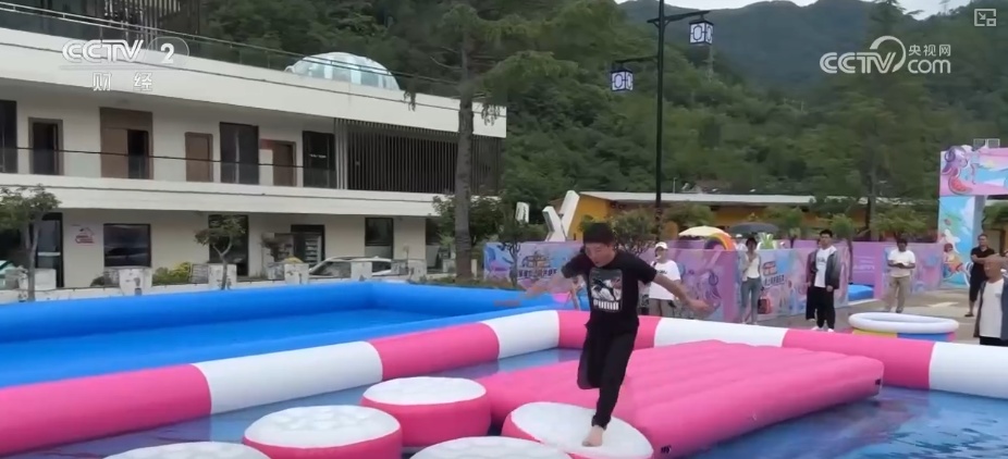 夏日消暑经济花样上新 “避暑+文化+潮流”跨界融合多业态消费火热 夏日消暑经济花样上新 “避暑+文化+潮流”跨界融合多业态消费火热