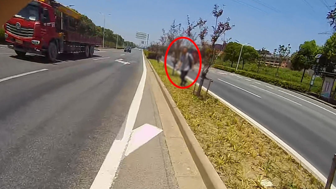 反诈速度 民警2小时极限拦截被骗钱款 反诈速度 民警2小时极限拦截被骗钱款