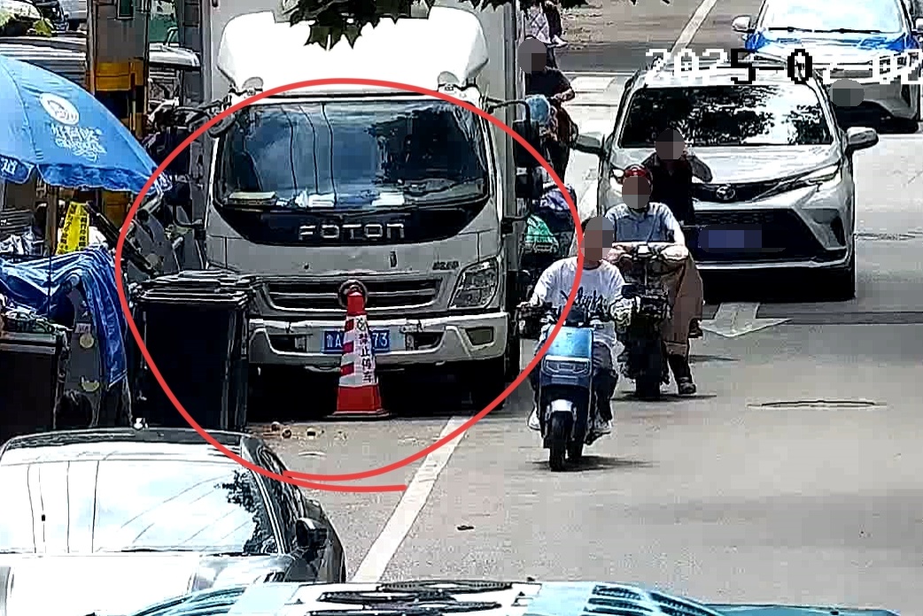 锥桶挡号牌?自作聪明终被罚! 锥桶挡号牌?自作聪明终被罚!