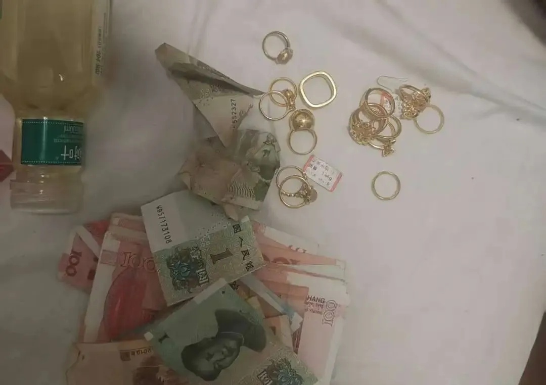 新化公安速破金店被盗案