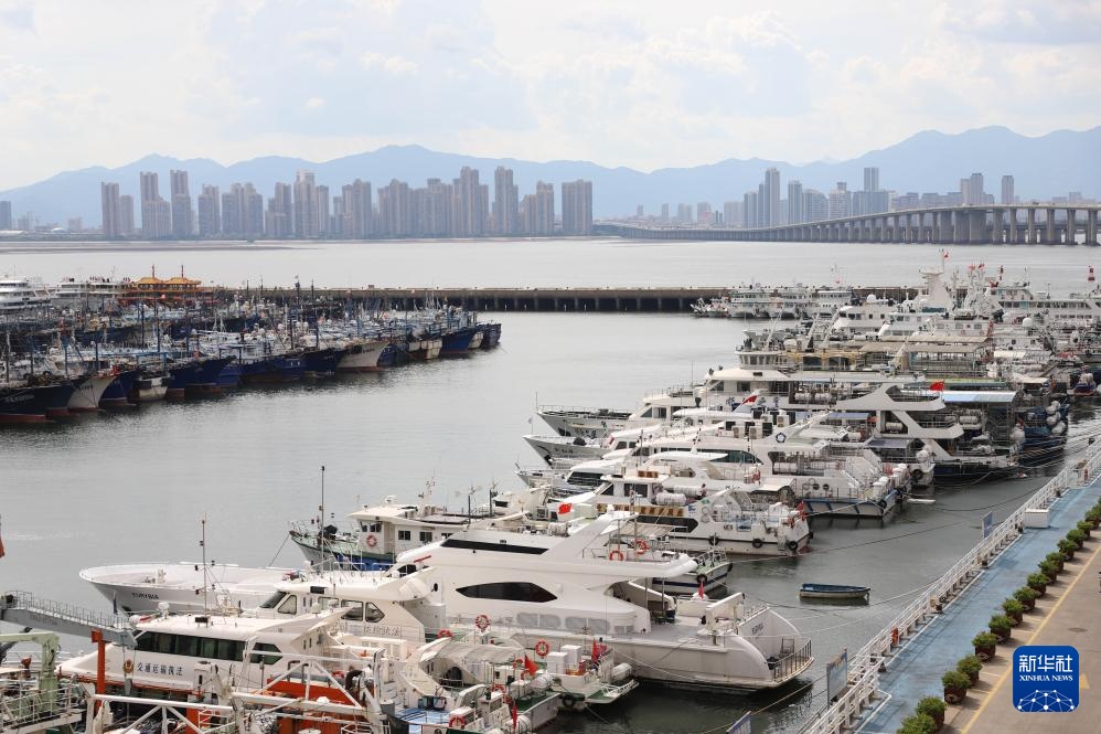 应对台风“丹娜丝”