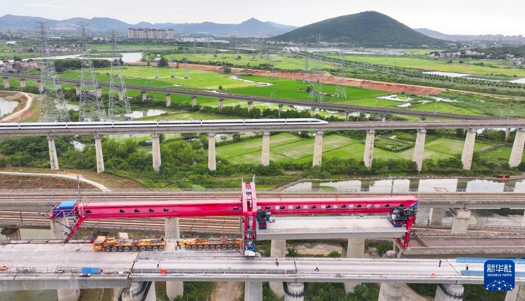 巢马城际铁路全线箱梁架设完成 巢马城际铁路全线箱梁架设完成