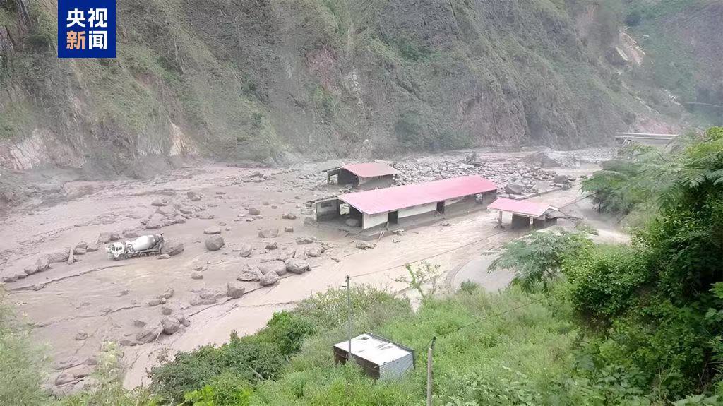 中尼边境洪灾致尼一侧6名中方人员失联 尼热苏瓦地区道路及通信中断 中尼边境洪灾致尼一侧6名中方人员失联 尼热苏瓦地区道路及通信中断