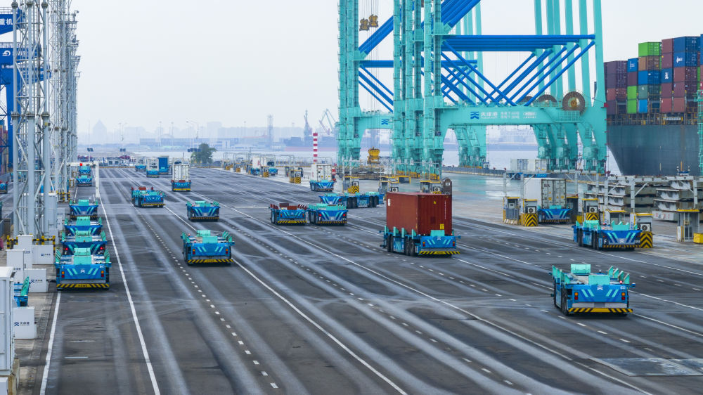 记者手记:在北方大港感受上合之“合” 记者手记:在北方大港感受上合之“合”