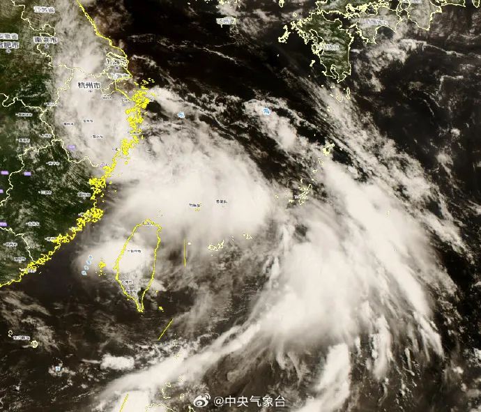 突然掉头!台风丹娜丝直冲浙江!杭州瞬间暴雨,更猛的马上来!务必当心 突然掉头!台风丹娜丝直冲浙江!杭州瞬间暴雨,更猛的马上来!务必当心