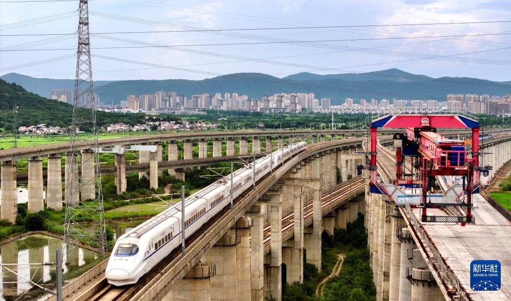 巢马城际铁路全线箱梁架设完成 巢马城际铁路全线箱梁架设完成