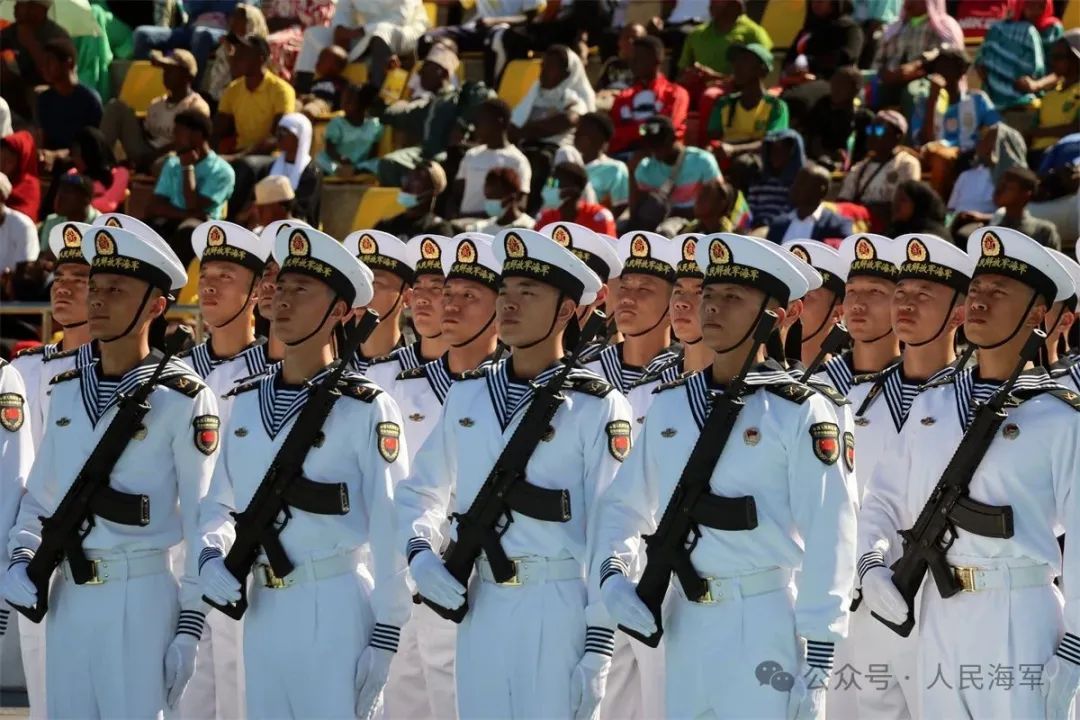 中国人民解放军首次亮相科摩罗阅兵活动 中国人民解放军首次亮相科摩罗阅兵活动