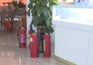 多人中招！有骗子假冒“消防人员”收费更换灭火器