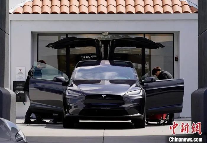 特斯拉市值蒸发超680亿美元