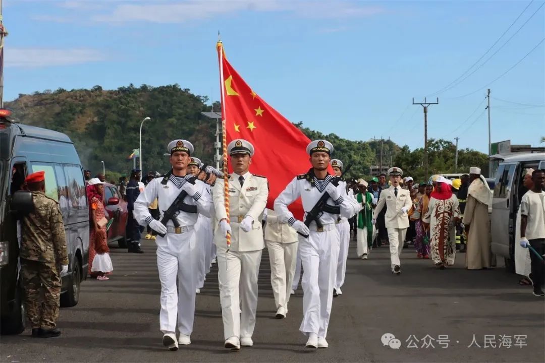 中国人民解放军首次亮相科摩罗阅兵活动 中国人民解放军首次亮相科摩罗阅兵活动